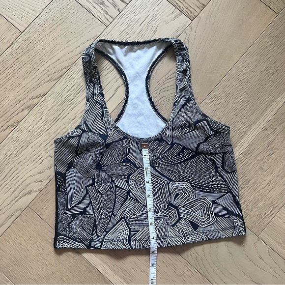 Lululemon Athletic Cropped Tanktop - Picture 5 of 6